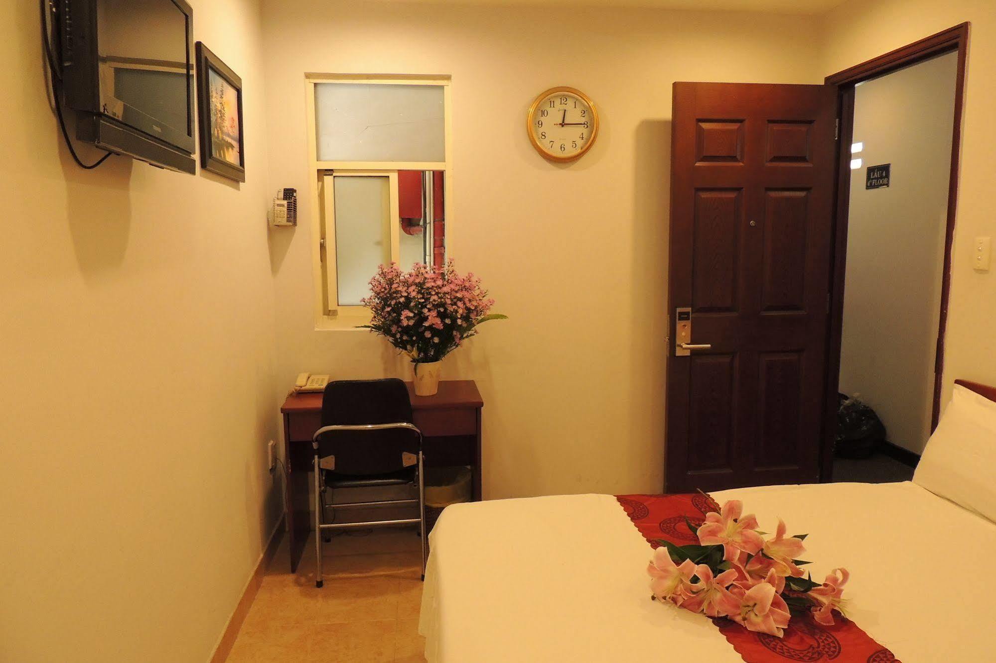 Sao Nam Hotel - Bui Vien Walking Street โฮจิมินห์ซิตี้ ภายนอก รูปภาพ